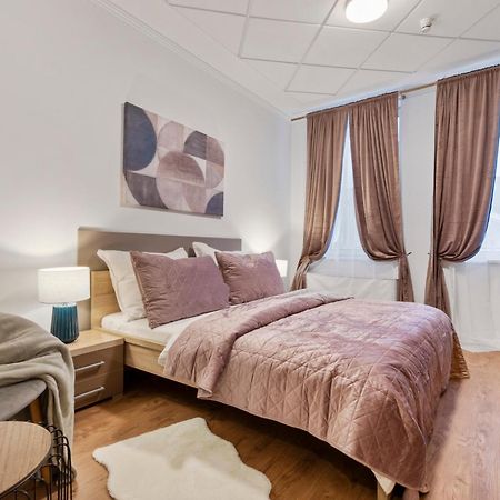 Apartament Luxe Living At Old Town Center Bratysława Zewnętrze zdjęcie