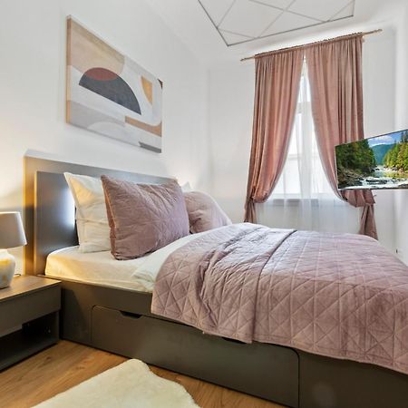 Apartament Luxe Living At Old Town Center Bratysława Zewnętrze zdjęcie